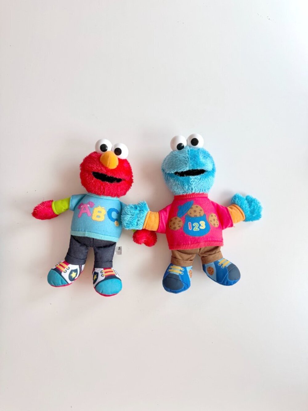 Pair of 2013 HASBRO Sesame Street Talking Elmo & Cookie Monster Plush Toys